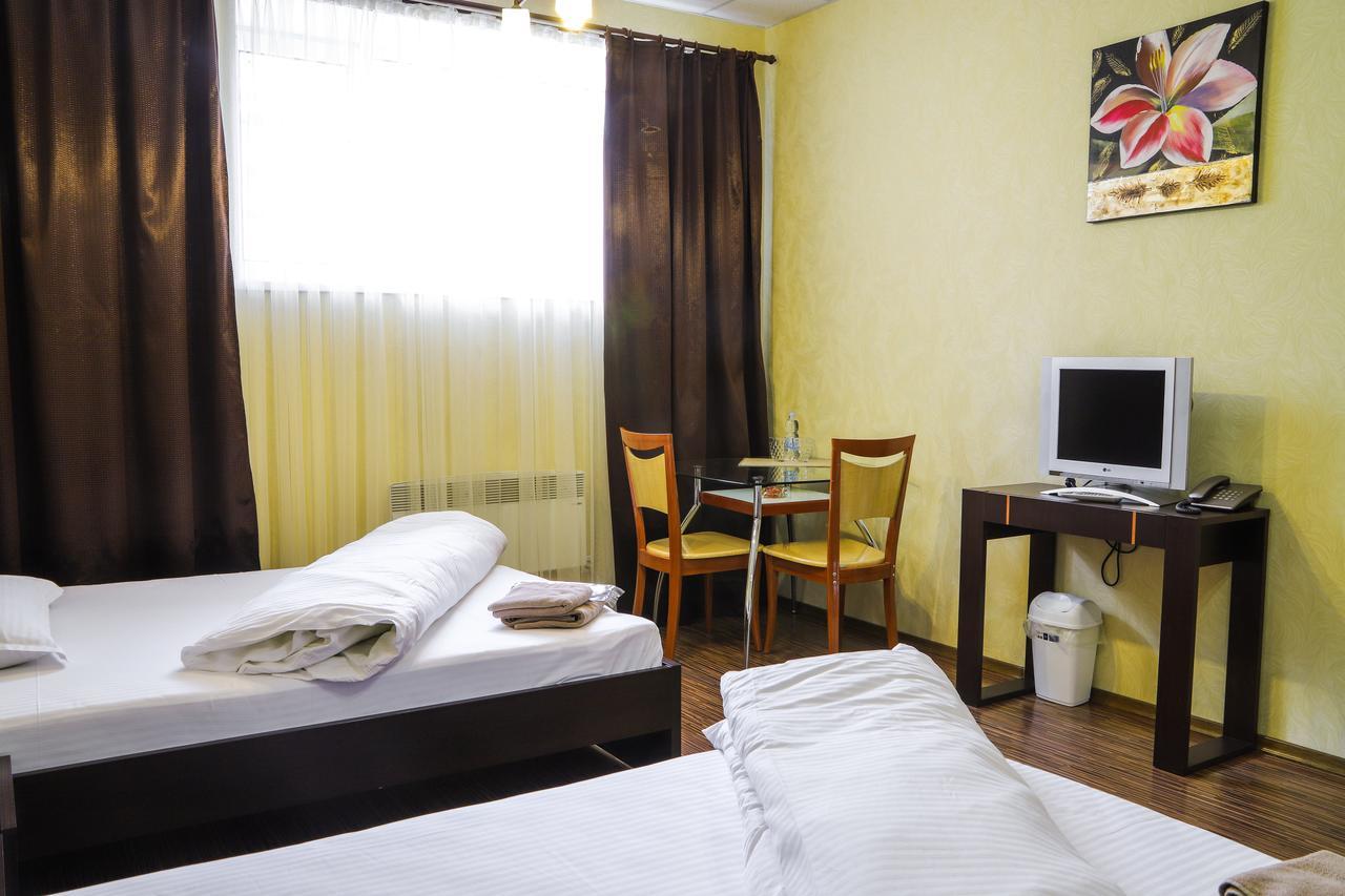 Safari-Club Hotel Vinnicja Kültér fotó